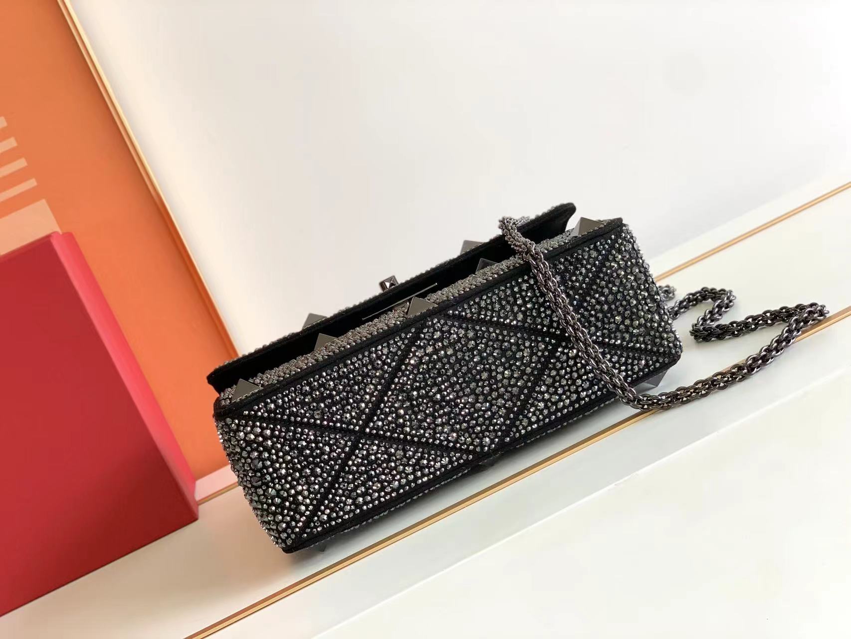 Valentino_Roman_Stud_The